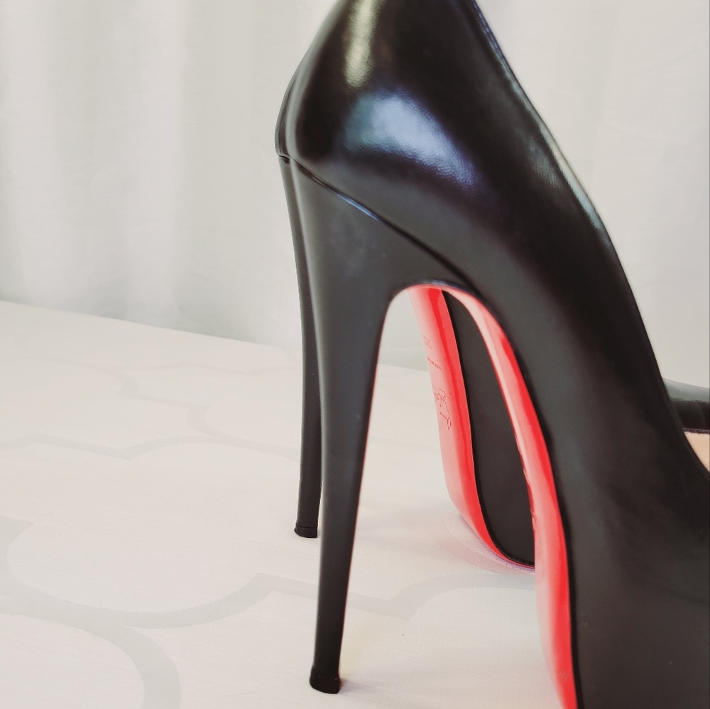 Christian Louboutin Black Leather Platform Pumps - Picture 8 of 16